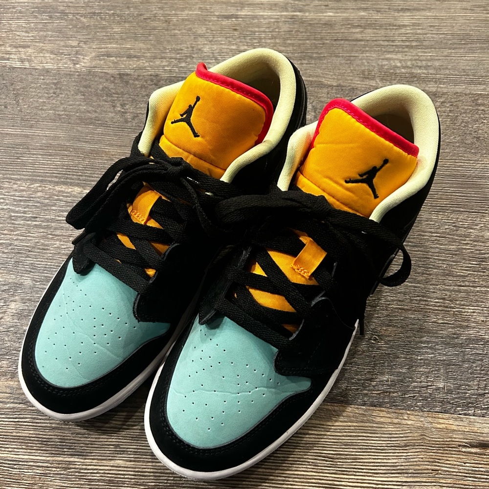 COPY - Nike Jordan’s Aurora Green